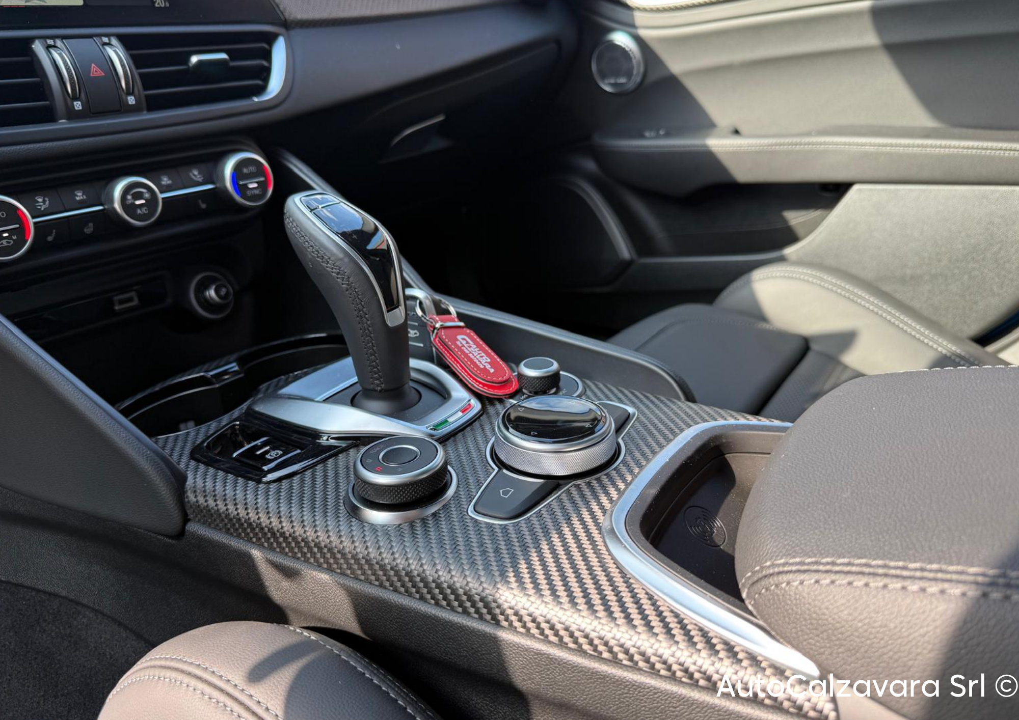 Alfa Romeo Giulia 2.9 V6 Bi-Turbo AT8 Quadrifoglio / BLU MISANO / R7689787