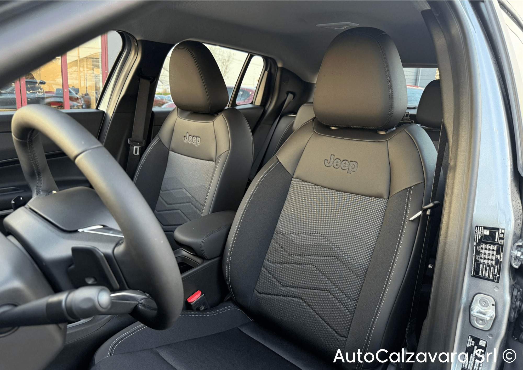 Jeep Avenger 1.2 Turbo 100 CV MHEV Altitude / GRIGIO GRANITE / SJL85856
