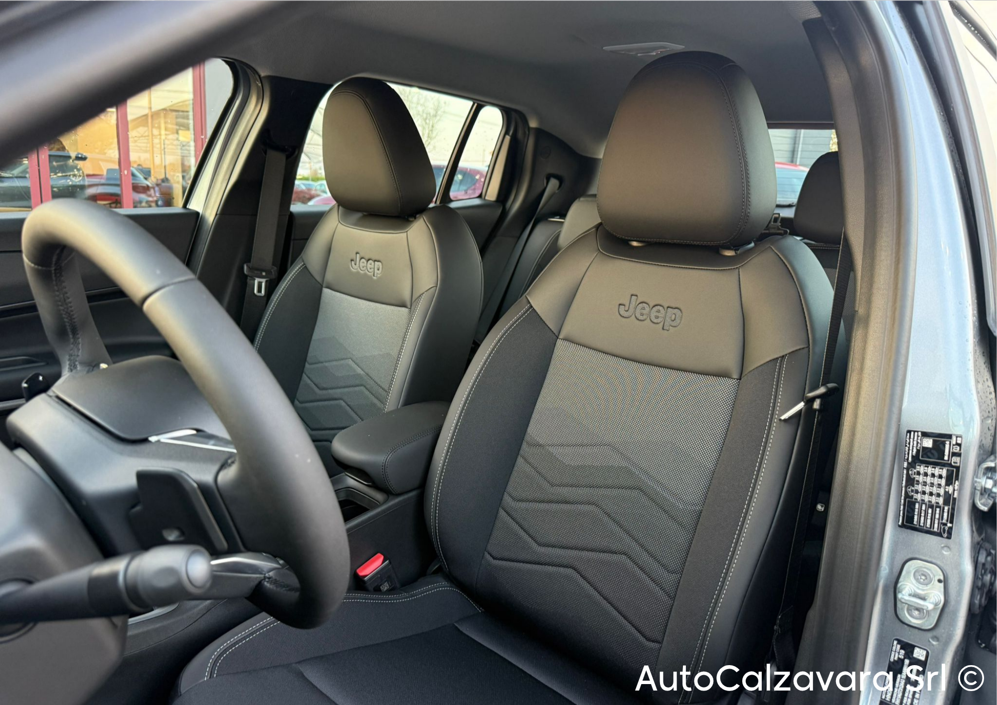 Jeep Avenger 1.2 Turbo 100 CV MHEV Altitude / GRIGIO GRANITE / SJL85856