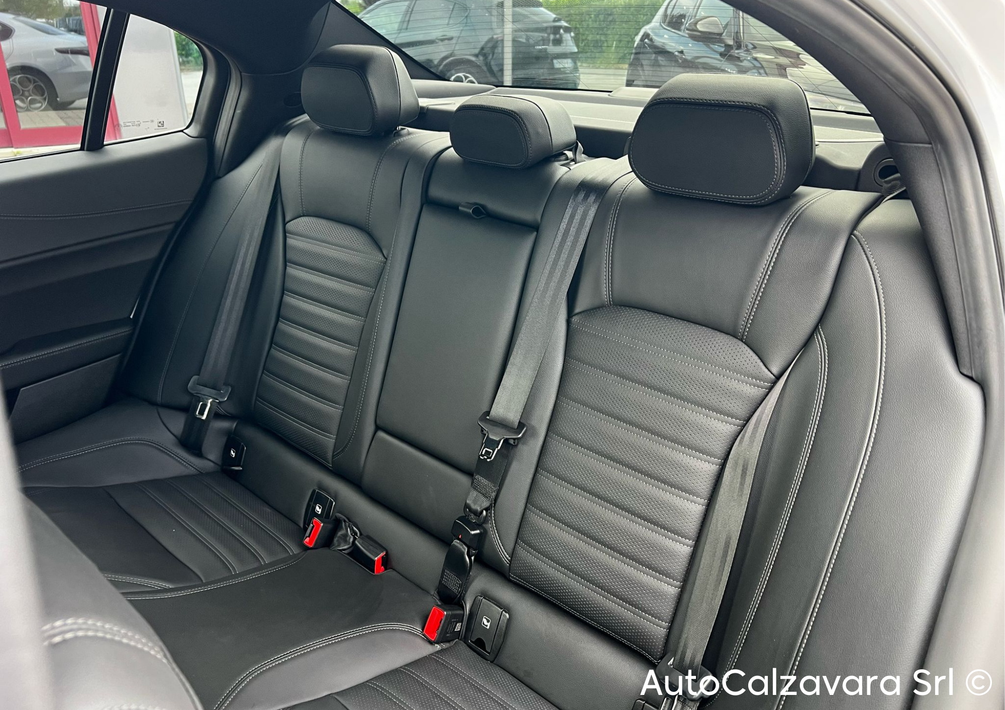 Alfa Romeo Giulia 2.0 Turbo 280 CV AT8 AWD Q4 Veloce / PERLA LUNARE / R7686147