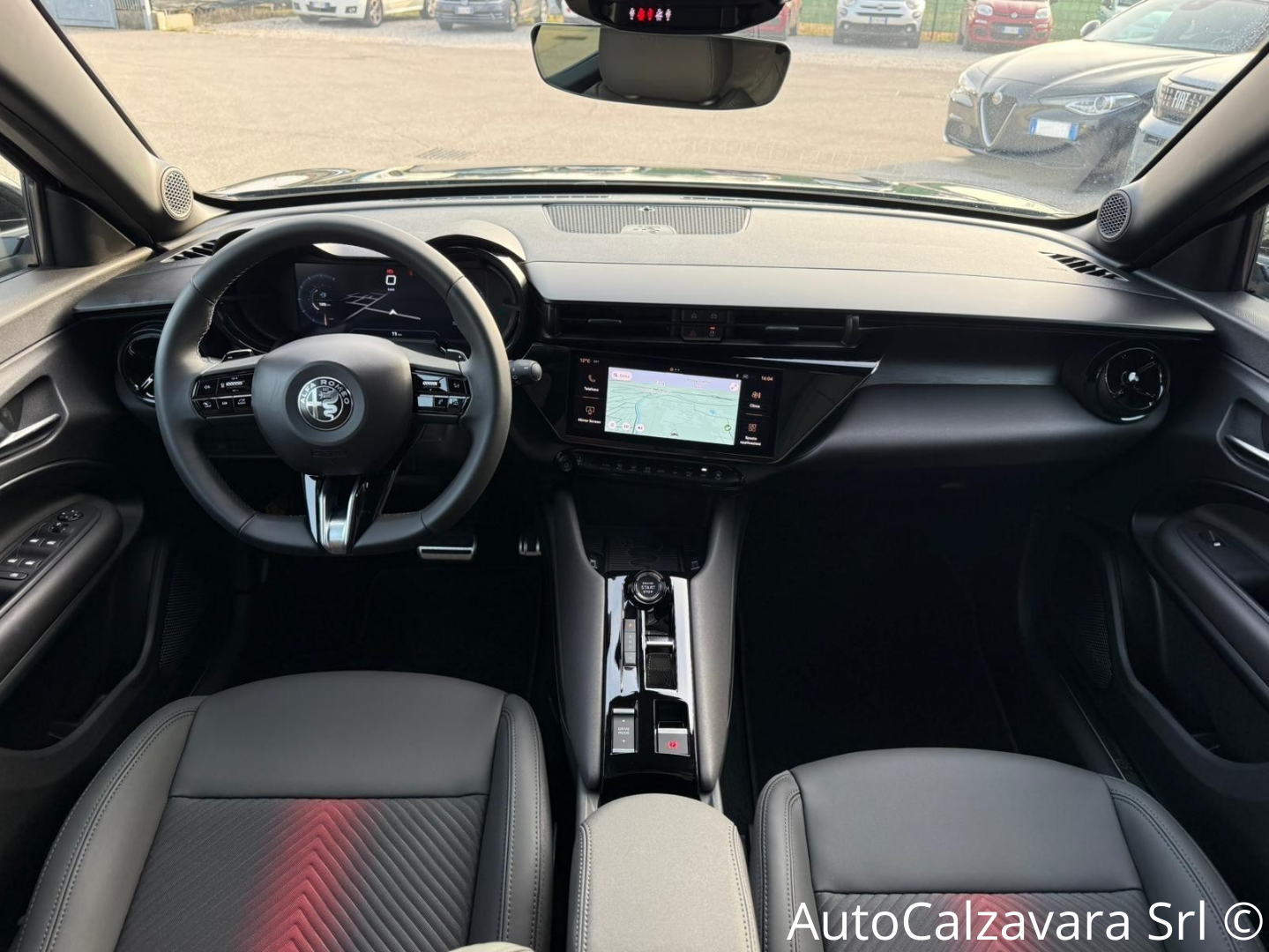 Alfa Romeo Junior 1.2 145 CV Hybrid eDCT6 Q4 / NERO TORTONA / RJA40548