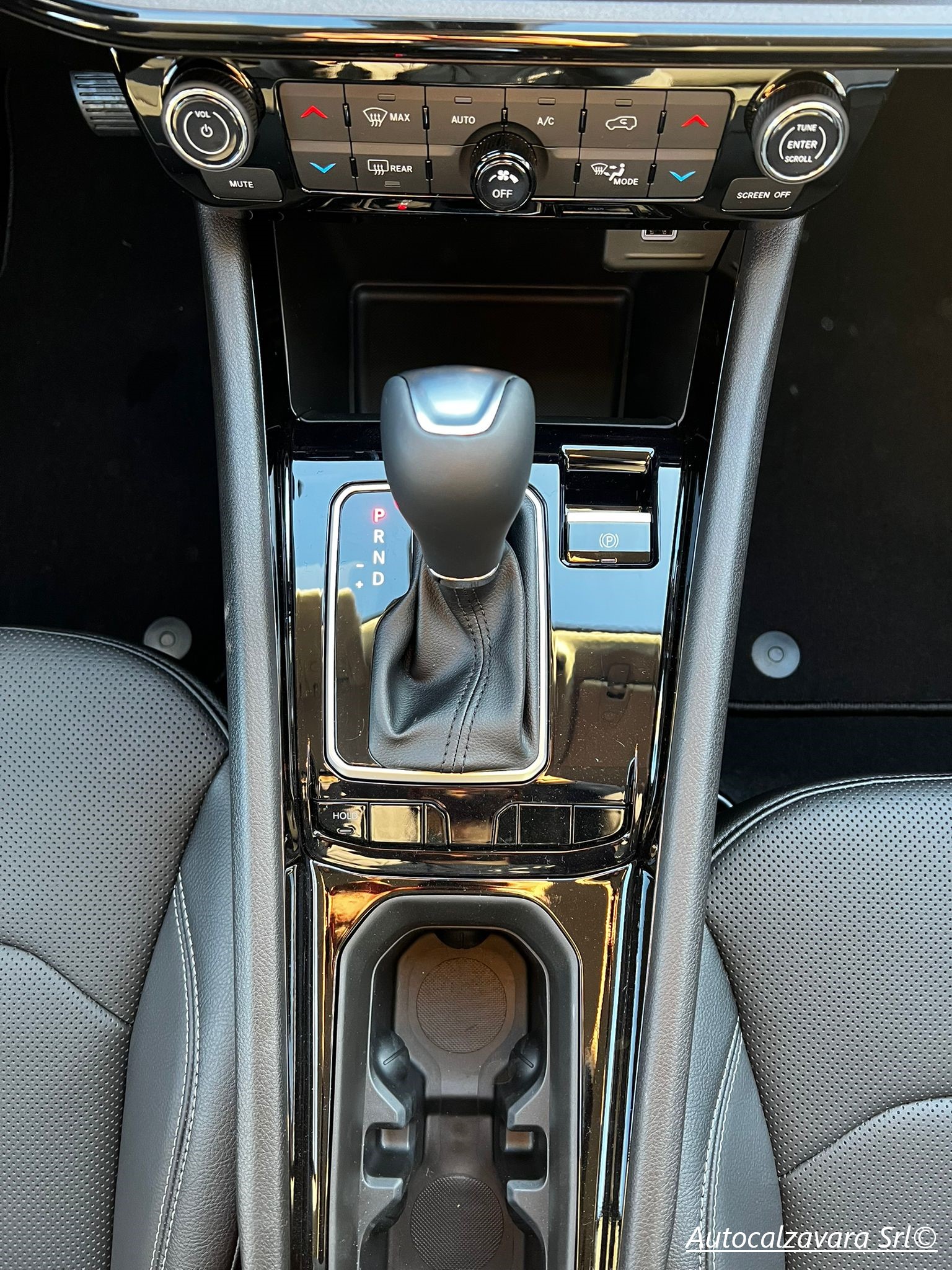 Jeep Compass 1.5 Turbo T4 130 CV MHEV 2WD Summit / SOLID BLACK / GW038CT