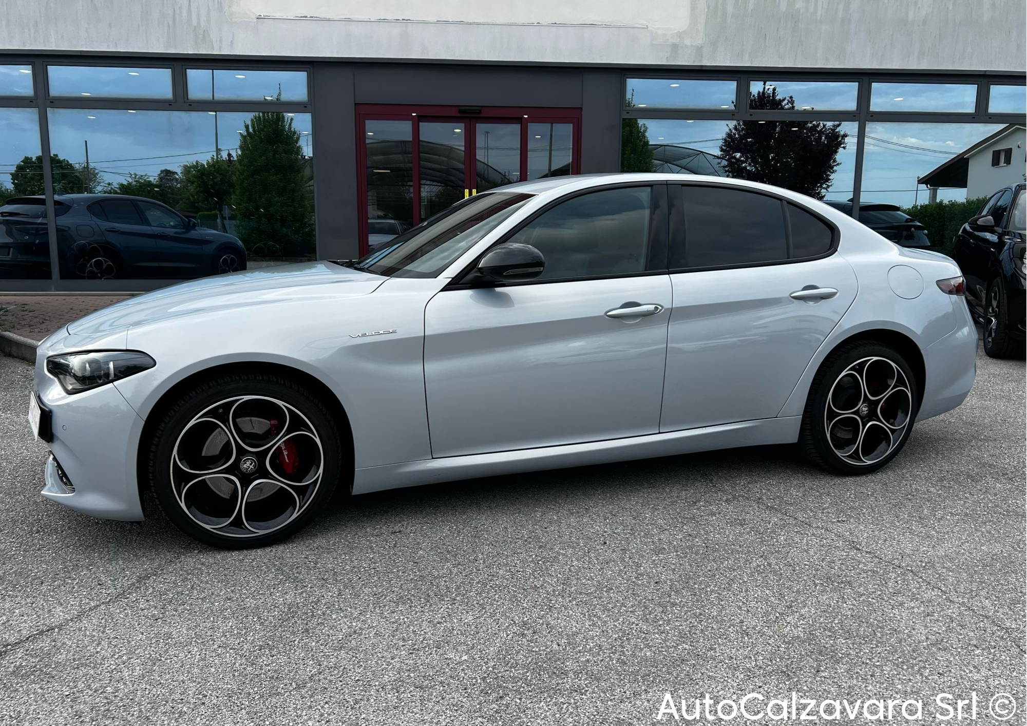 Alfa Romeo Giulia 2.0 Turbo 280 CV AT8 AWD Q4 Veloce / PERLA LUNARE / R7686147