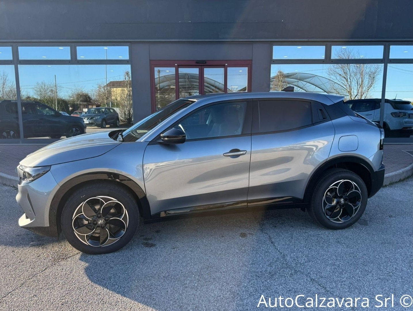 Alfa Romeo Junior 1.2 145 CV Hybrid eDCT6 Q4 / GRIGIO ARESE / RJA40919