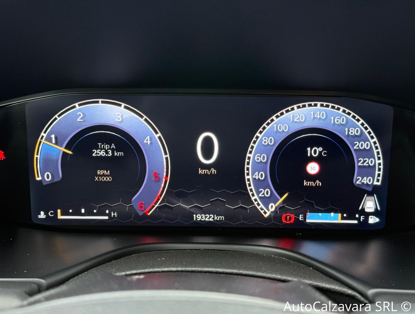 Jeep Compass 1.6 Multijet II 2WD S / ALPINE WHITE CON TETTO NERO / GT991DC