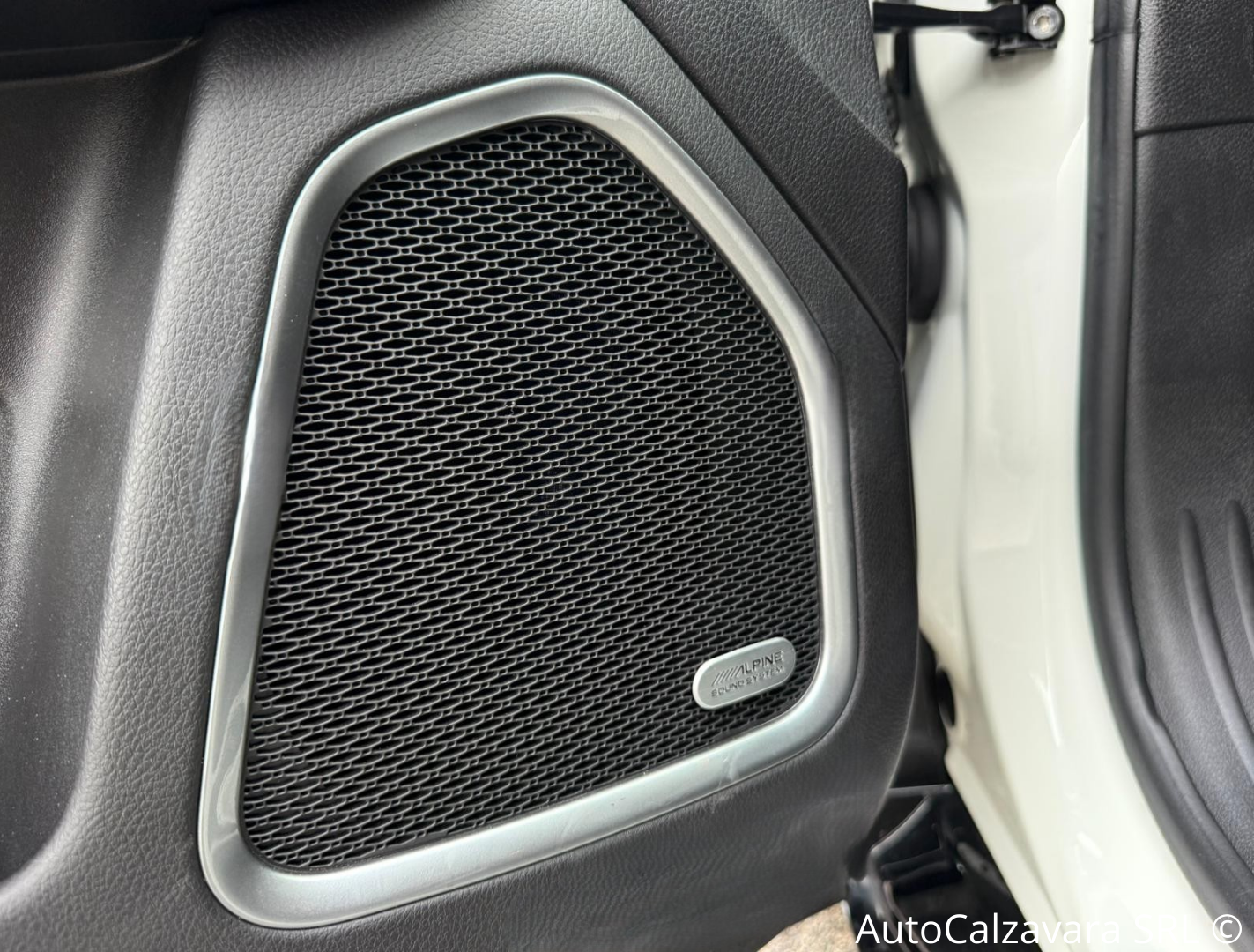 Jeep Compass 1.6 Multijet II 2WD S / ALPINE WHITE CON TETTO NERO / GT991DC