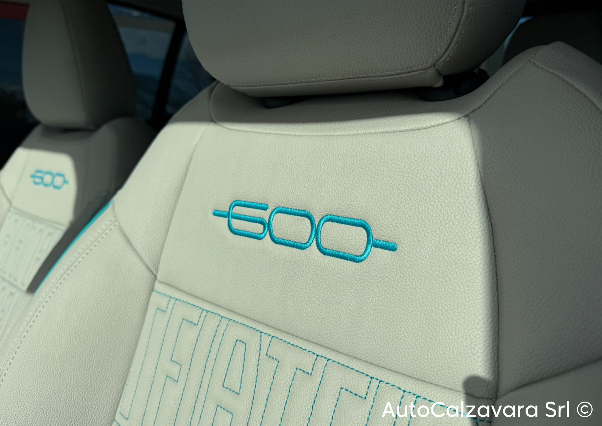 Fiat 600 Hybrid 110 CV DCT MHEV La Prima II / VERDE MARE / HA139FX