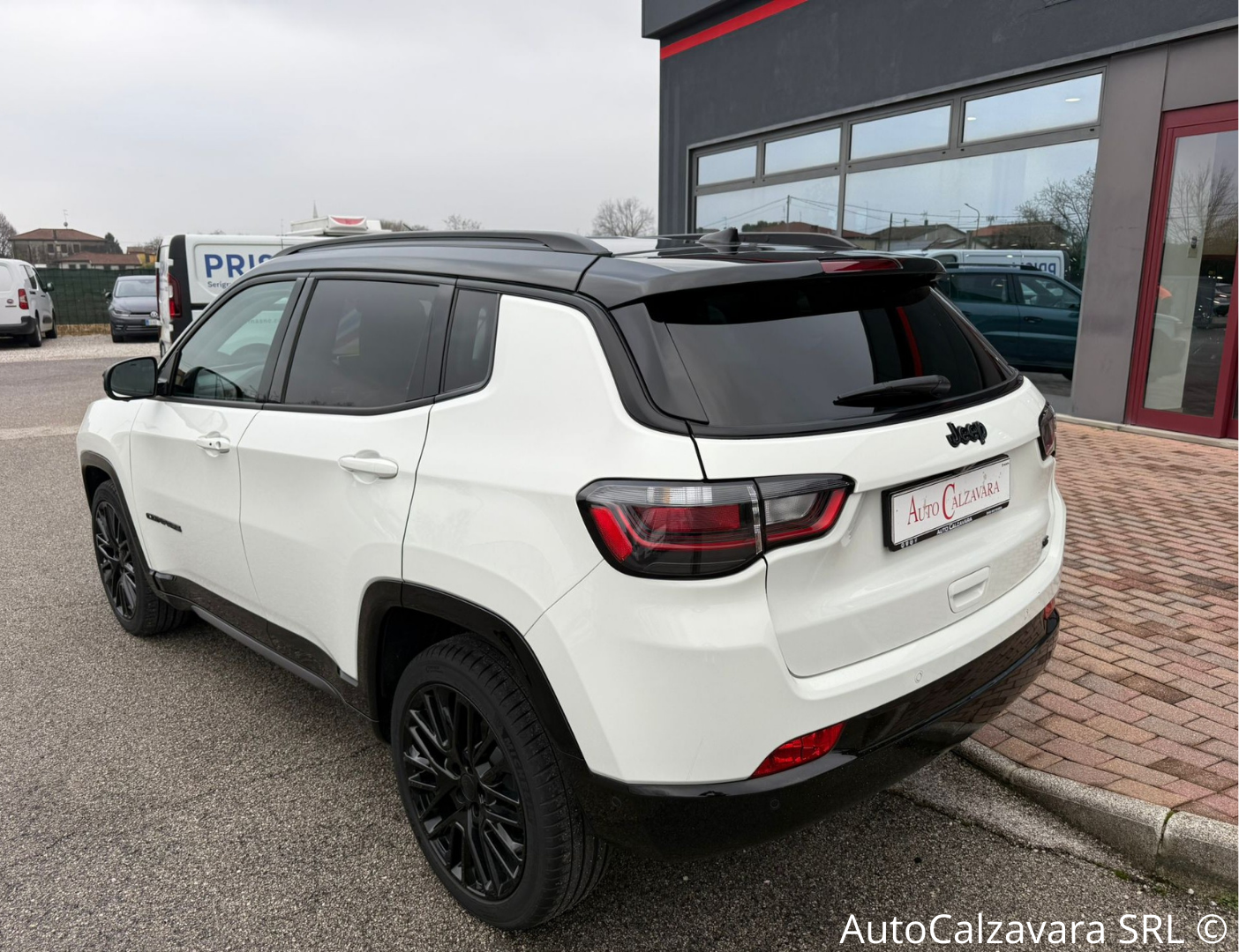 Jeep Compass 1.6 Multijet II 2WD S / ALPINE WHITE CON TETTO NERO / GT991DC