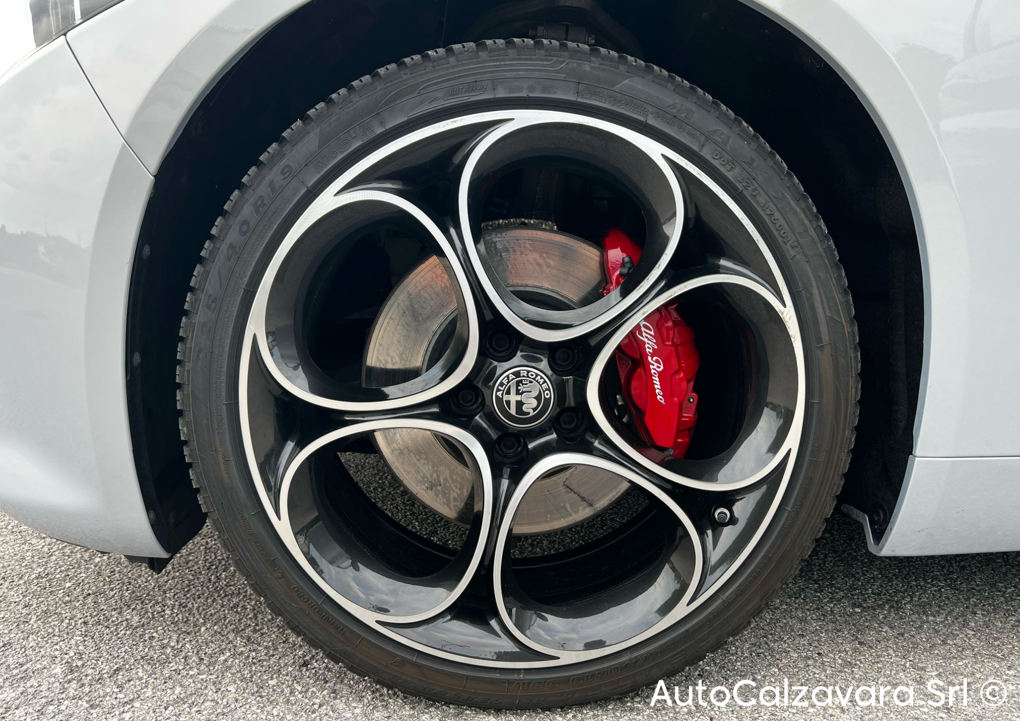Alfa Romeo Giulia 2.0 Turbo 280 CV AT8 AWD Q4 Veloce / PERLA LUNARE / R7686147