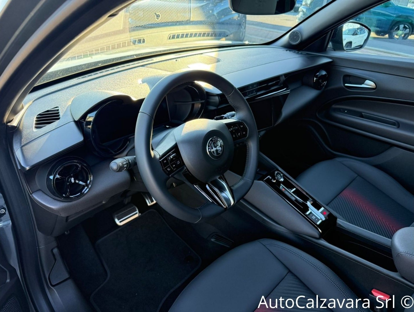 Alfa Romeo Junior 1.2 145 CV Hybrid eDCT6 Q4 / GRIGIO ARESE / RJA40919