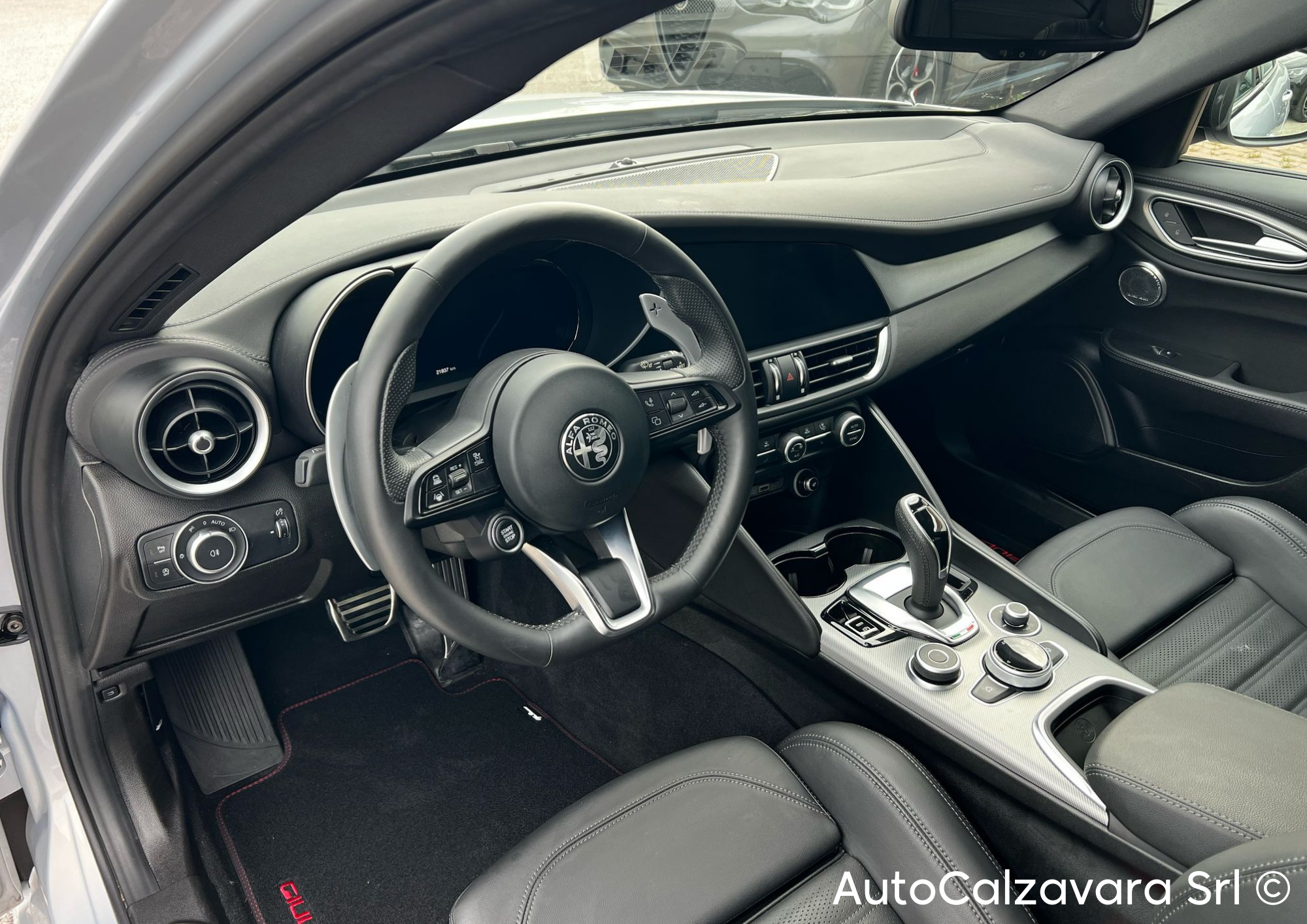 Alfa Romeo Giulia 2.0 Turbo 280 CV AT8 AWD Q4 Veloce / PERLA LUNARE / R7686147