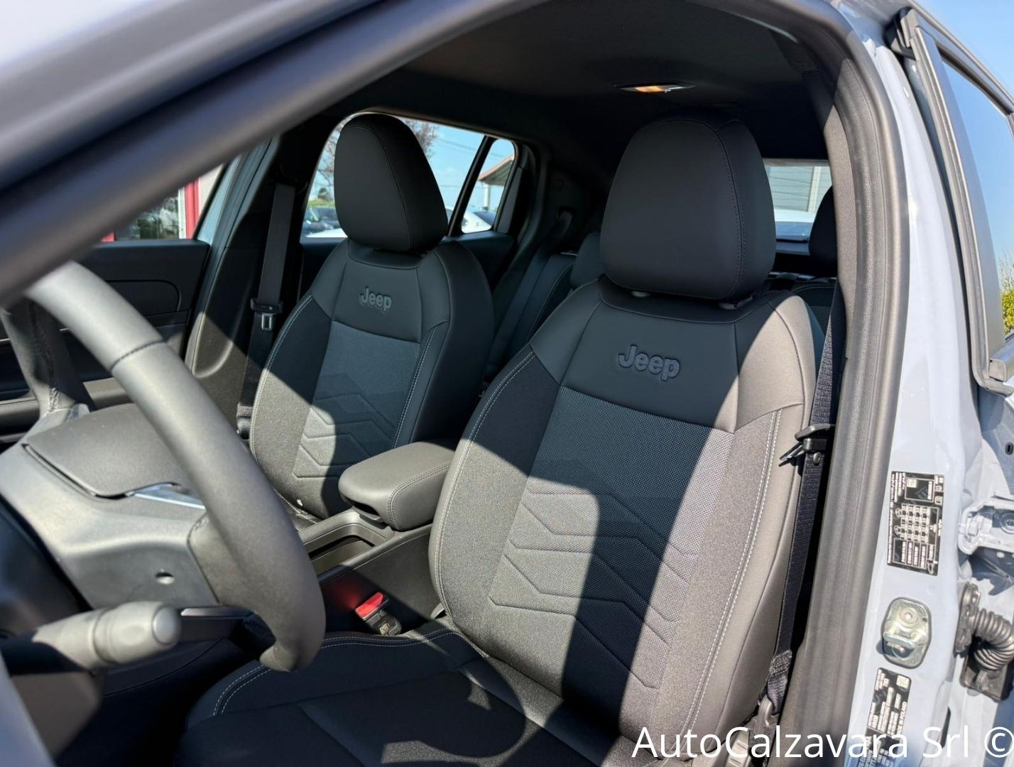 Jeep Avenger 1.2 Turbo 110 CV MHEV Altitude / GRIGIO STORM / HC950PY