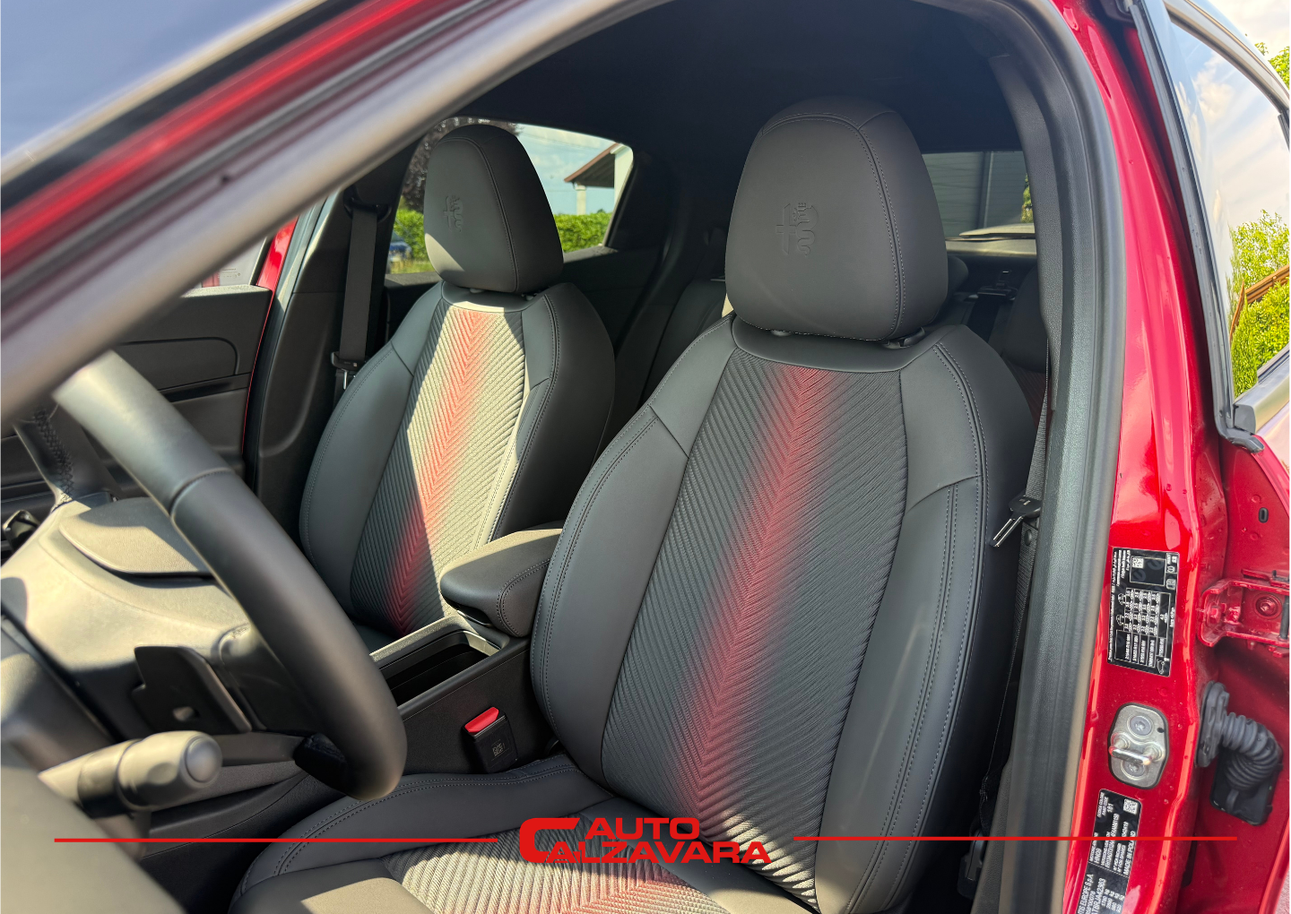 Alfa Romeo Junior 1.2 145 CV Hybrid eDCT6 Speciale / ROSSO BRERA / RJA42363