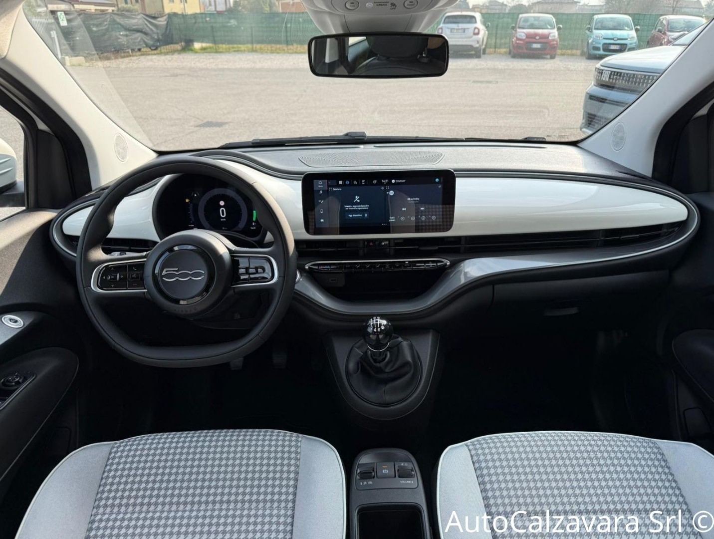 Fiat 500 Berlina Hybrid Torino / BIANCO GELATO / TX262635