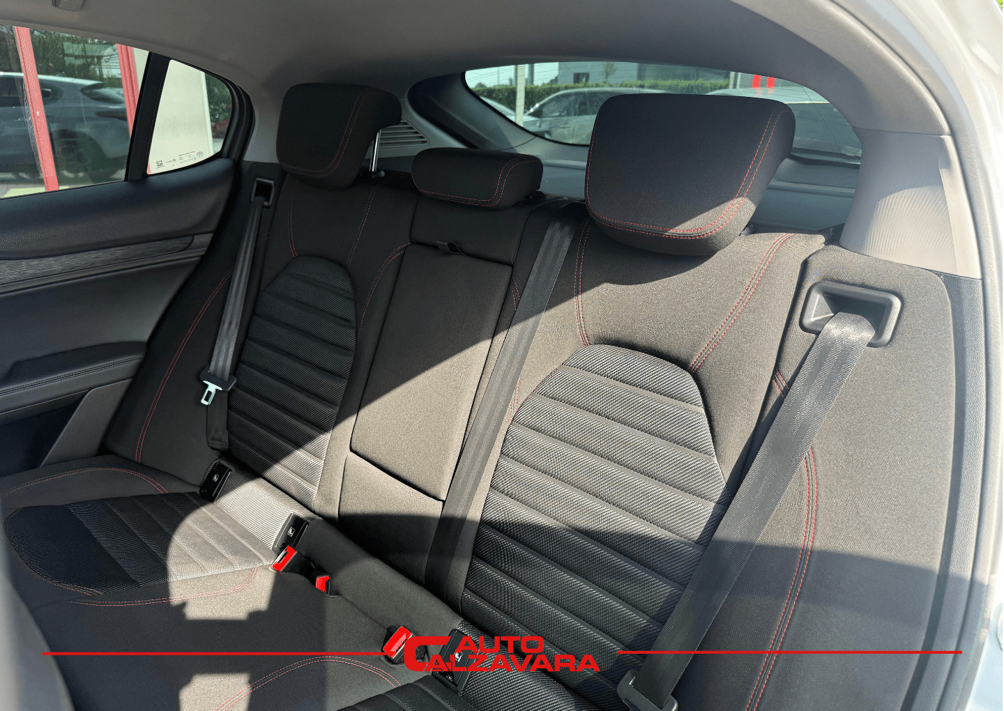 Alfa Romeo Stelvio 2.2 Turbodiesel 160 CV AT8 RWD Business / GRIGIO SILVERSTONE / GD514NN