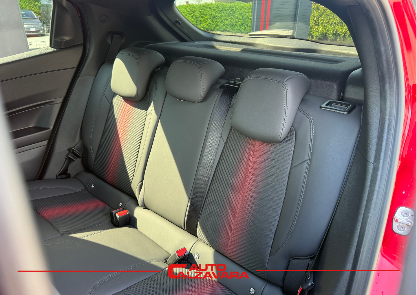 Alfa Romeo Junior 1.2 145 CV Hybrid eDCT6 Speciale / ROSSO BRERA / RJA42363