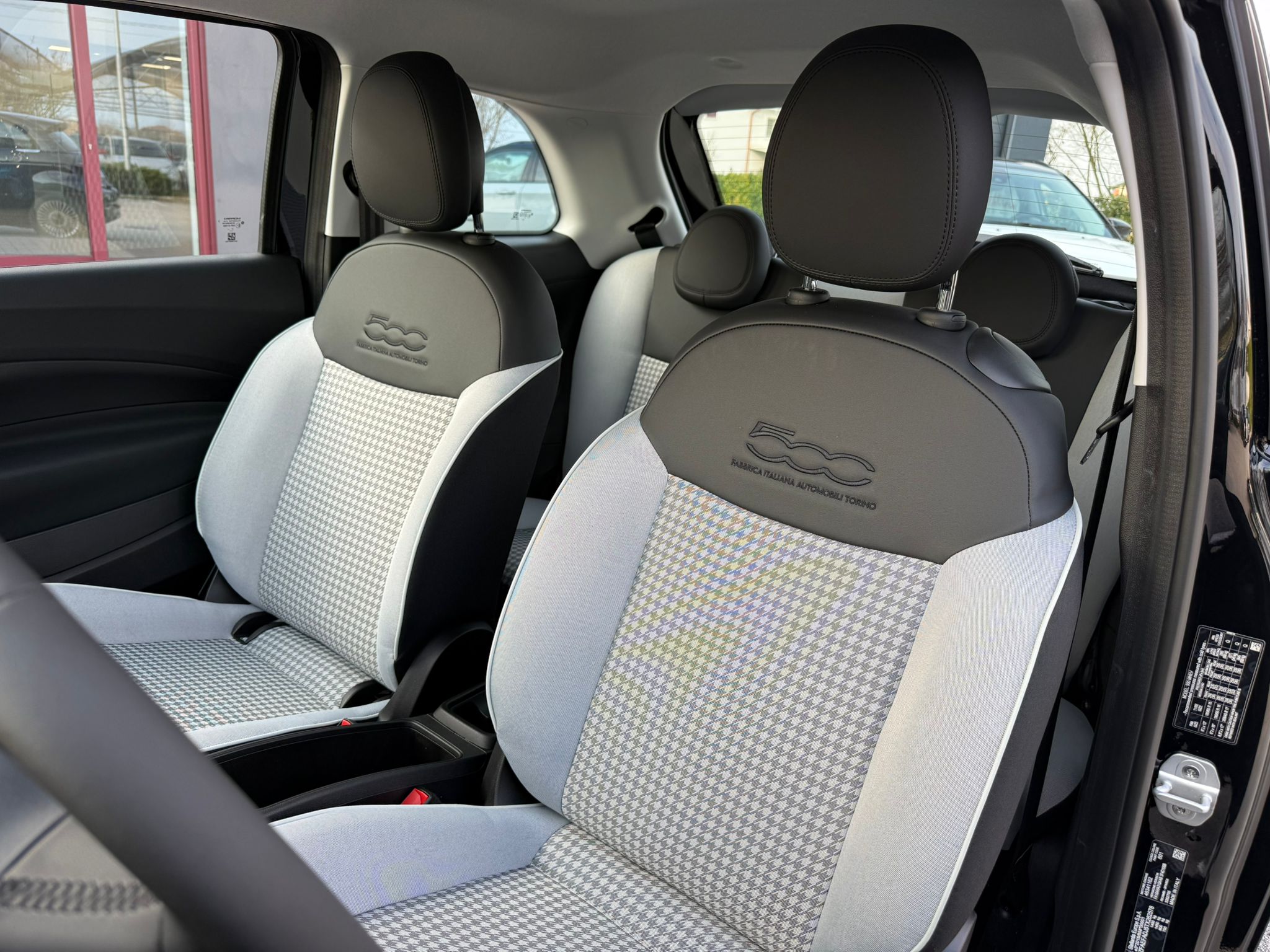 Fiat 500 Berlina Hybrid Torino / NERO ONYX / TX262578