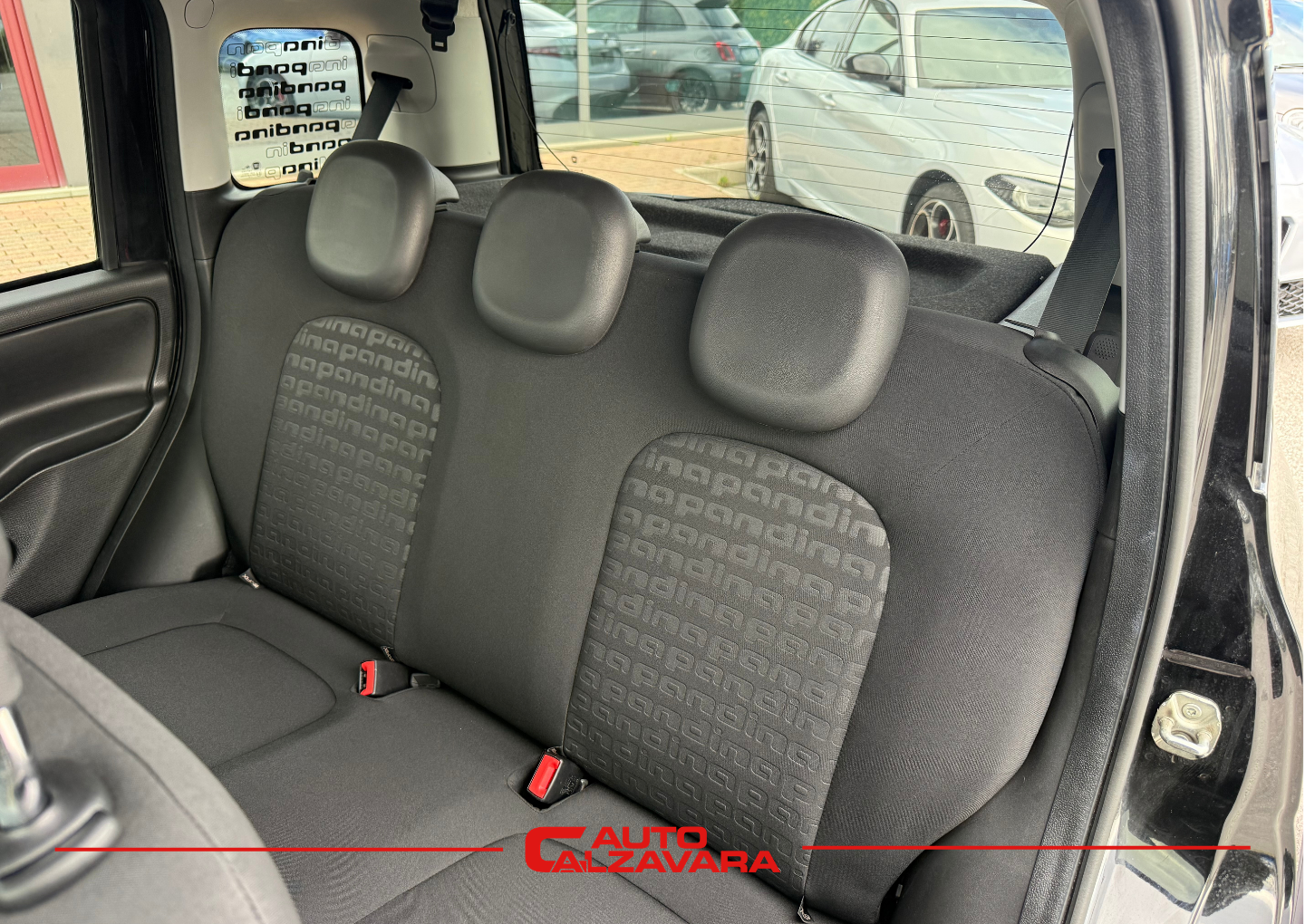 Fiat Panda Cross 1.0 FireFly S&S Hybrid / NERO CINEMA / GZ685BR