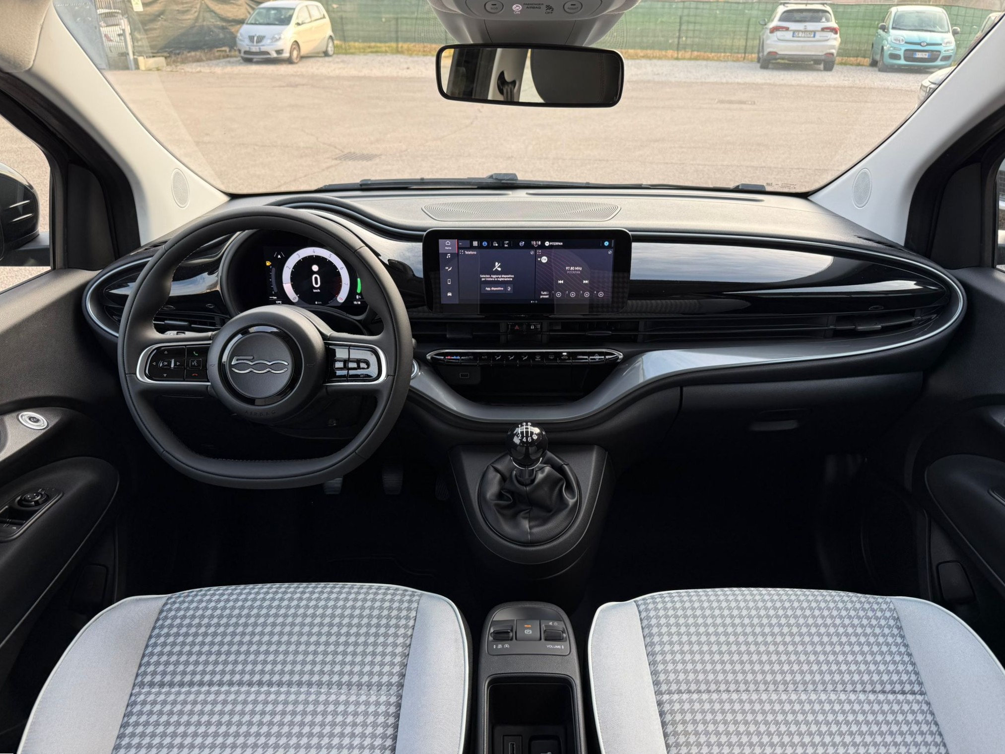 Fiat 500 Berlina Hybrid Torino / NERO ONYX / TX262578