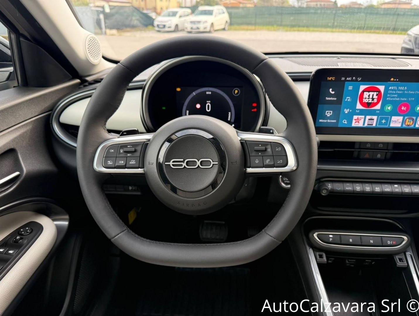 Fiat 600 Hybrid 100 CV DCT MHEV La Prima / CREMA CAPUCCINO / GY469CV