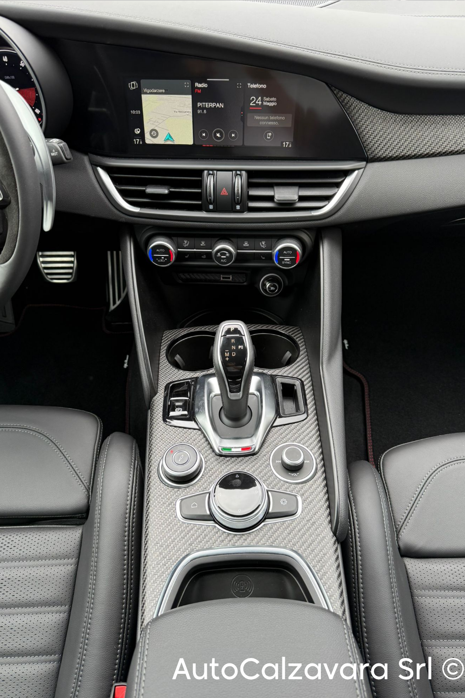 Alfa Romeo Giulia 2.9 V6 Bi-Turbo AT8 Quadrifoglio / NERO VULCANO / R7691018