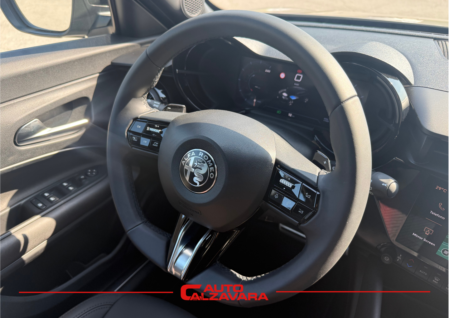 Alfa Romeo Junior 1.2 145 CV Hybrid eDCT6 Speciale / MARFIL SCALA AVORIO / RJA33524