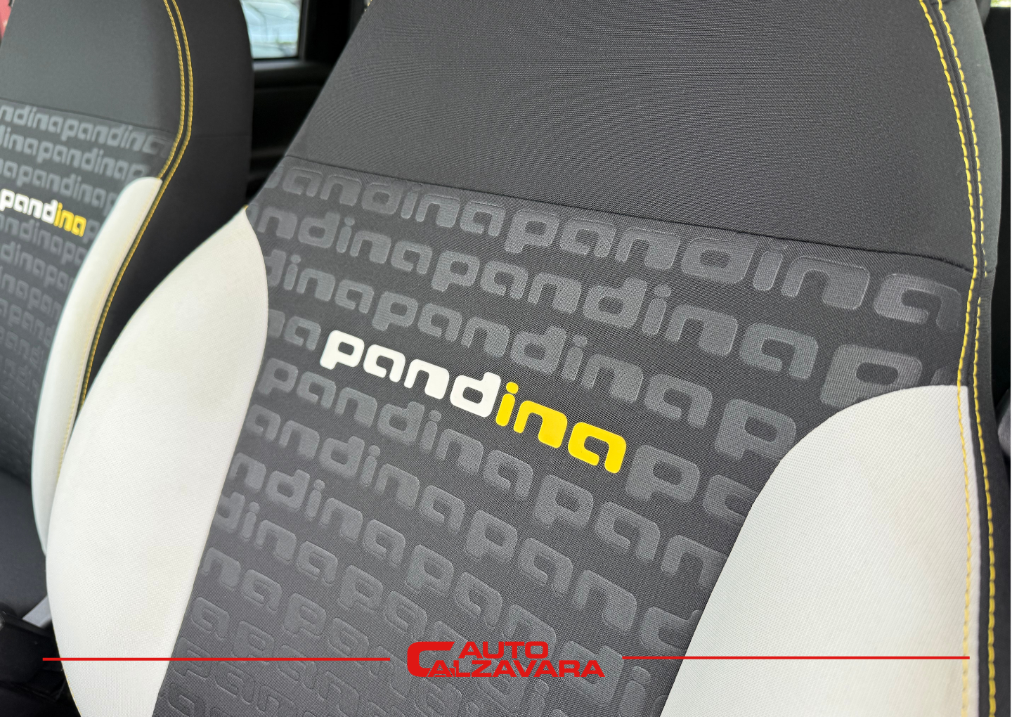 Fiat Panda Cross 1.0 FireFly S&S Hybrid / NERO CINEMA / GZ685BR