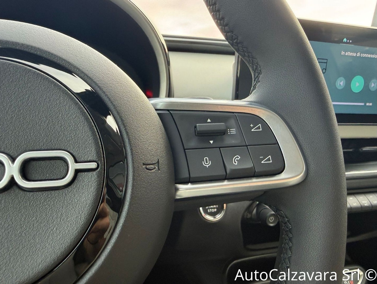 Fiat 600 Hybrid 100 CV DCT MHEV La Prima / AZZURRO ACQUA / GY632CV