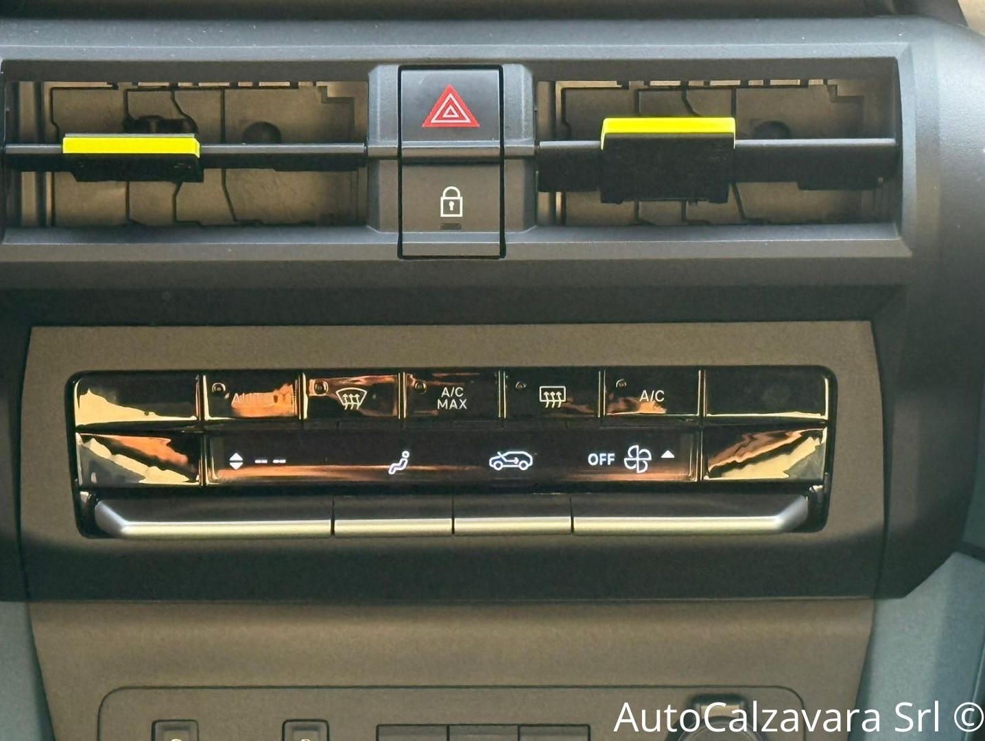 Fiat Grande Panda 1.2 Hybrid 100 CV S&S La Prima / BLU LAGO / SZA18451