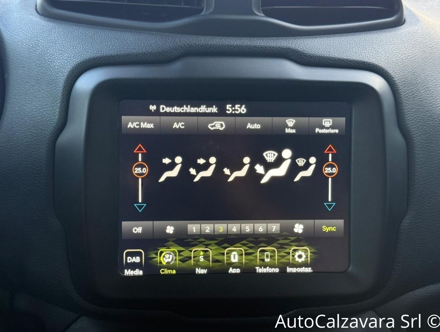 Jeep Renegade 1.0 T3 Night Eagle / BLACK CLEAR COAT / GA451LD