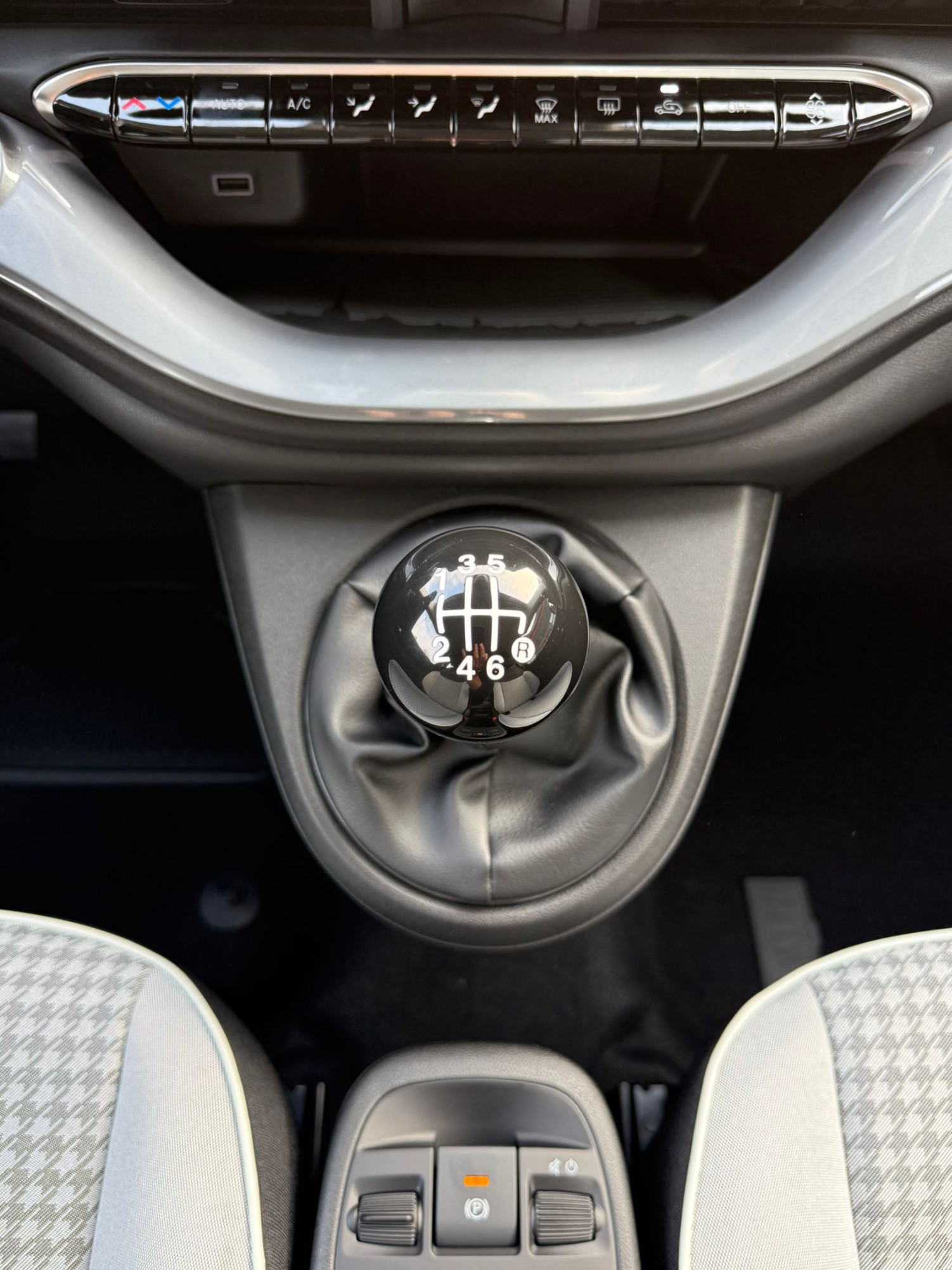 Fiat 500 Berlina Hybrid Torino / NERO ONYX / TX262578