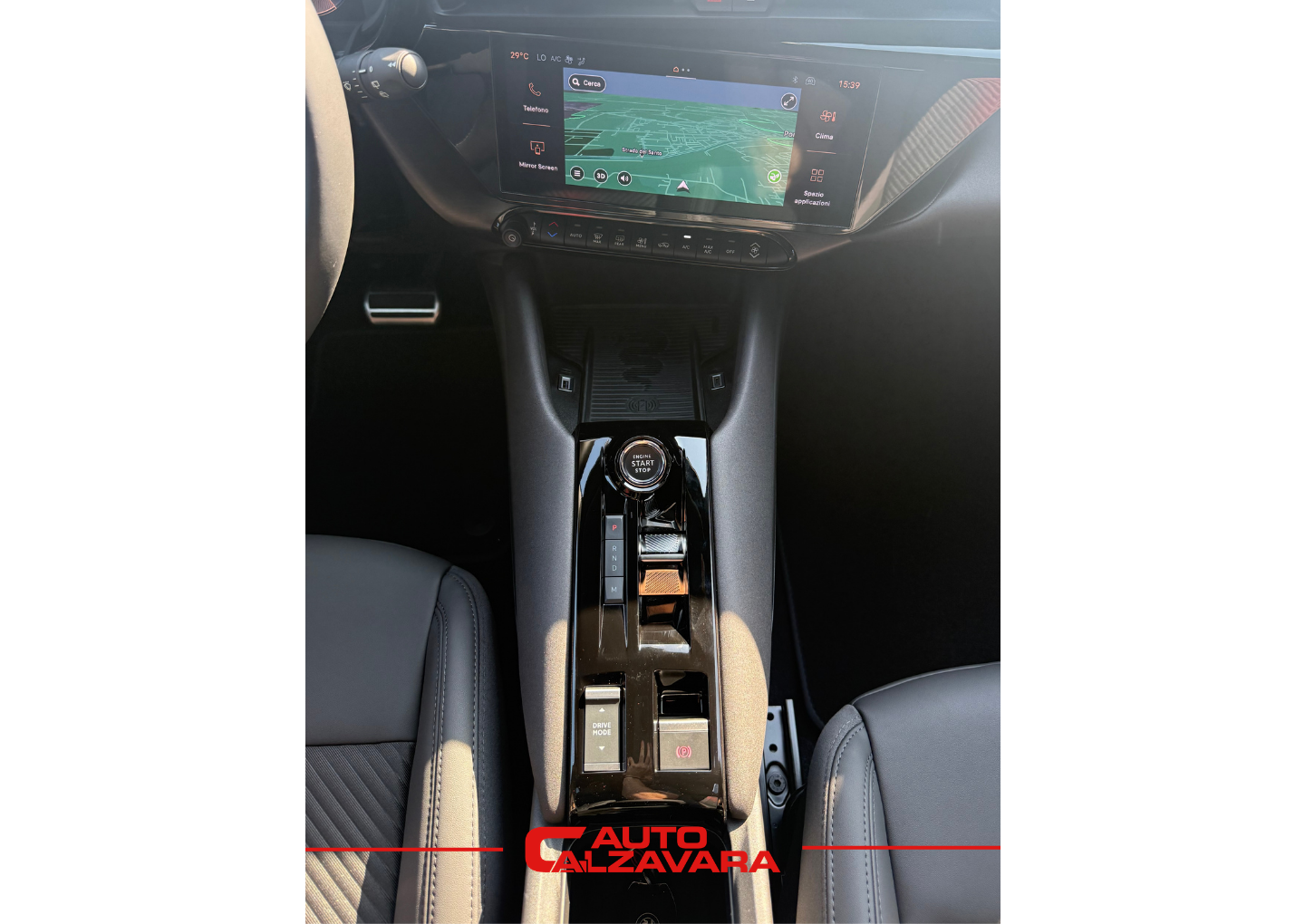 Alfa Romeo Junior 1.2 145 CV Hybrid eDCT6 Speciale / MARFIL SCALA AVORIO / RJA33524