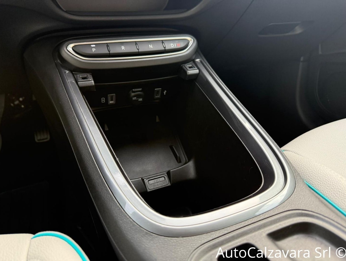 Fiat 600 Hybrid 100 CV DCT MHEV La Prima / CREMA CAPUCCINO / GY469CV