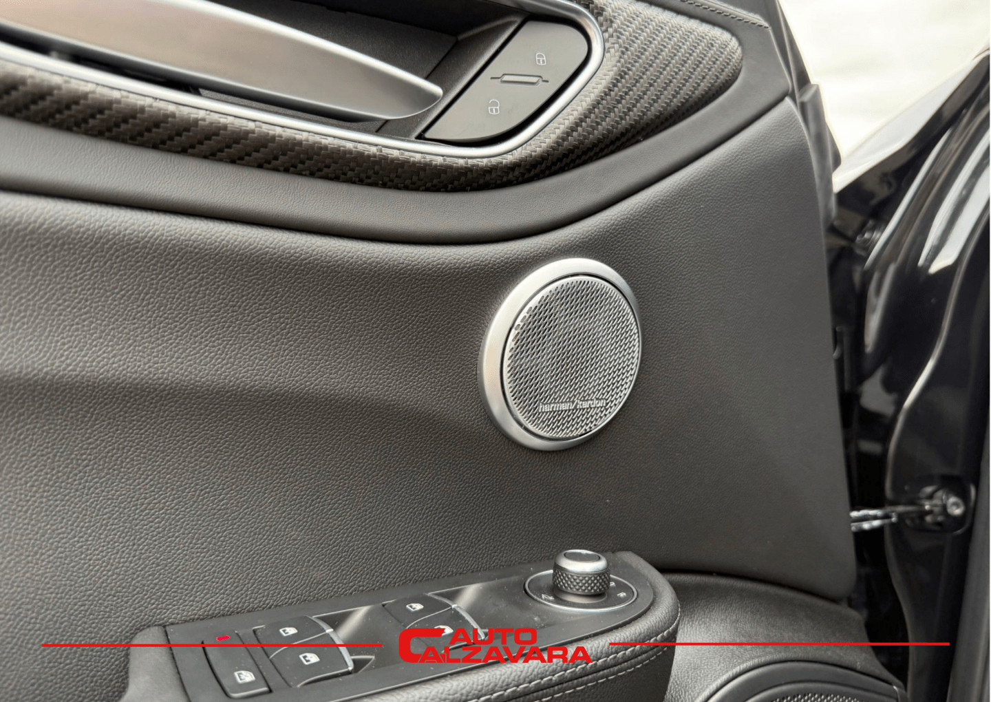 Alfa Romeo Giulia 2.9 V6 Bi-Turbo AT8 Quadrifoglio / R7691018