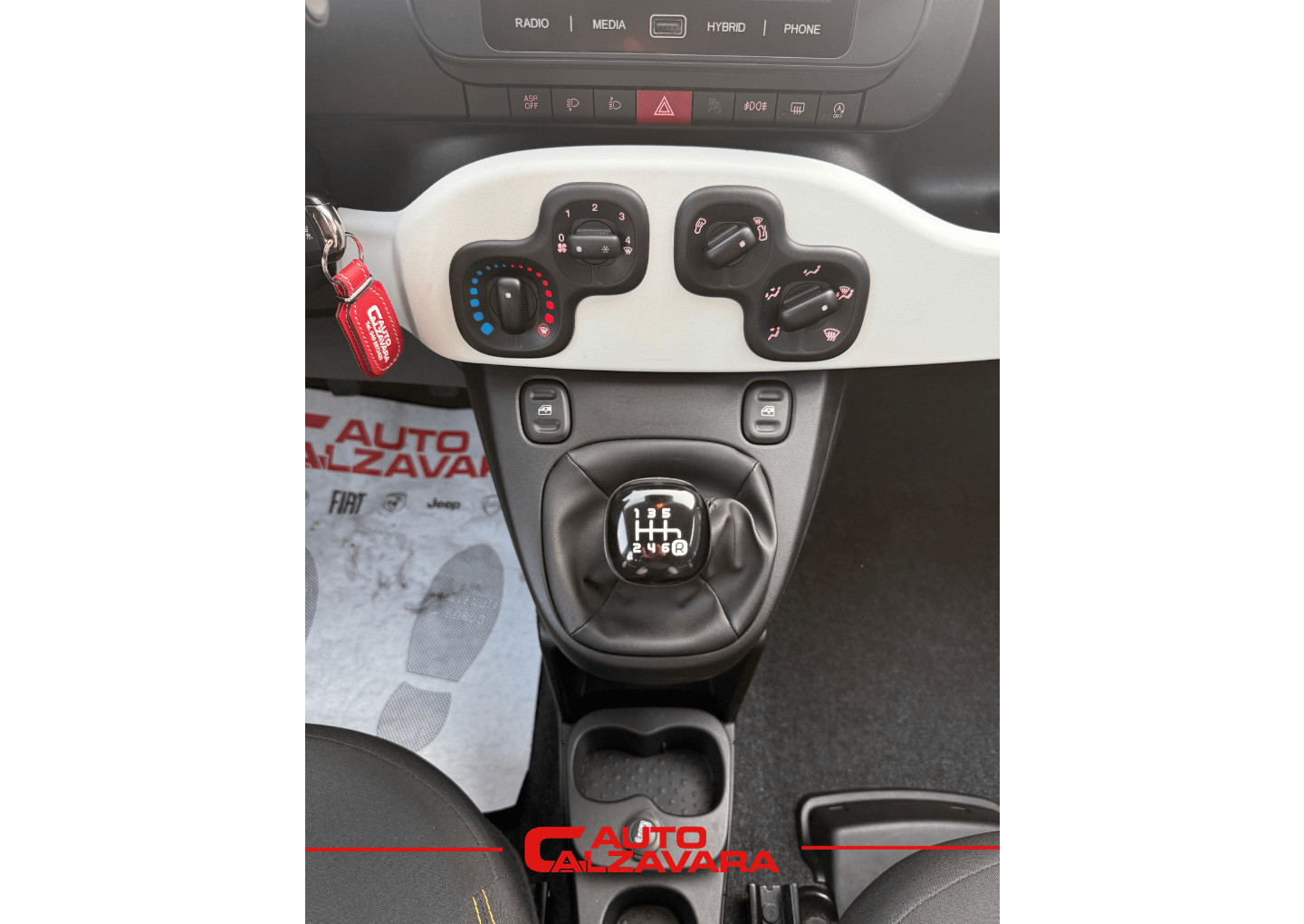 Fiat Panda Cross 1.0 FireFly S&S Hybrid / ROSSO PASSIONE / GY010FL