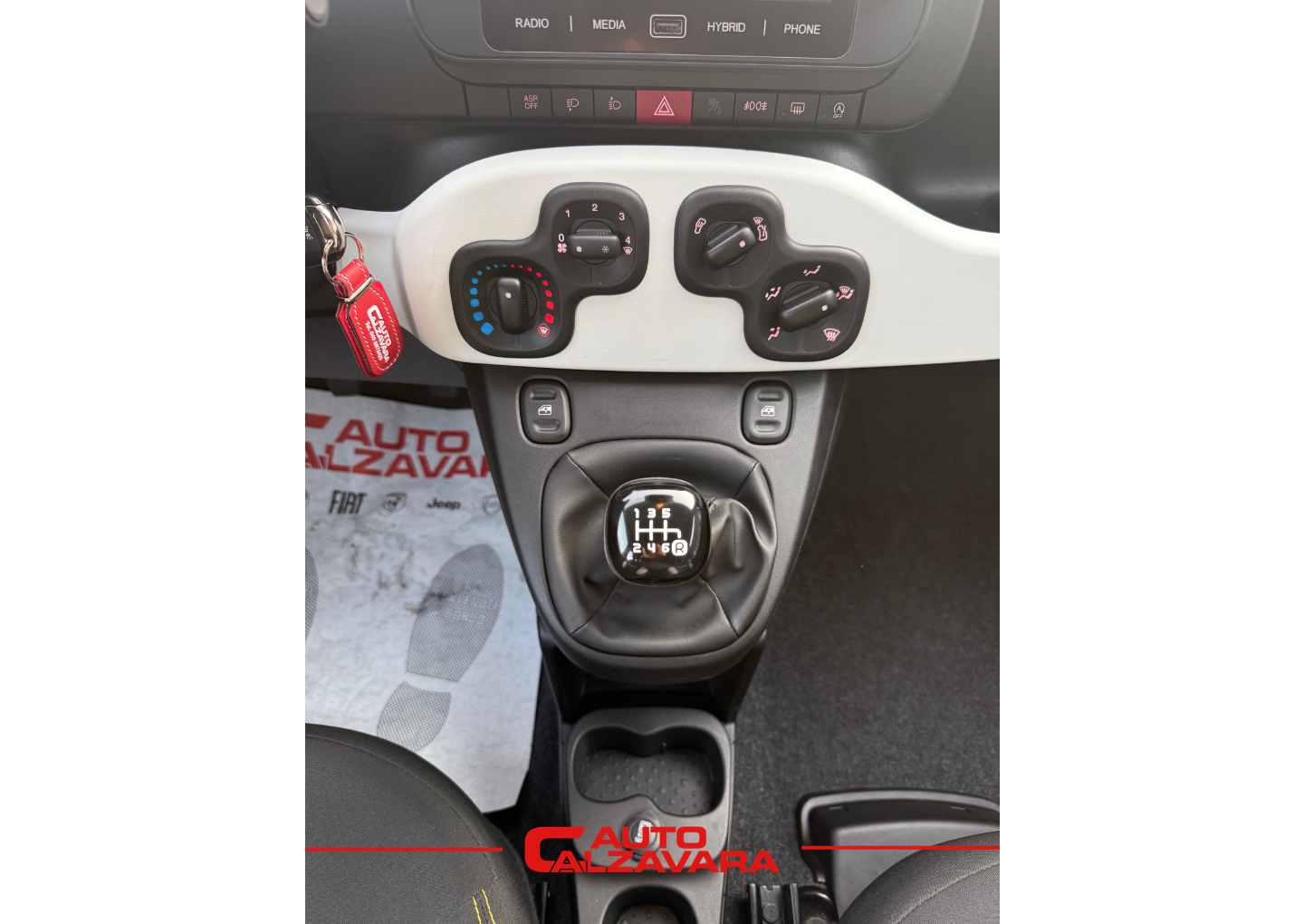 Fiat Panda Cross 1.0 FireFly S&S Hybrid / ROSSO PASSIONE / GY754ZZ