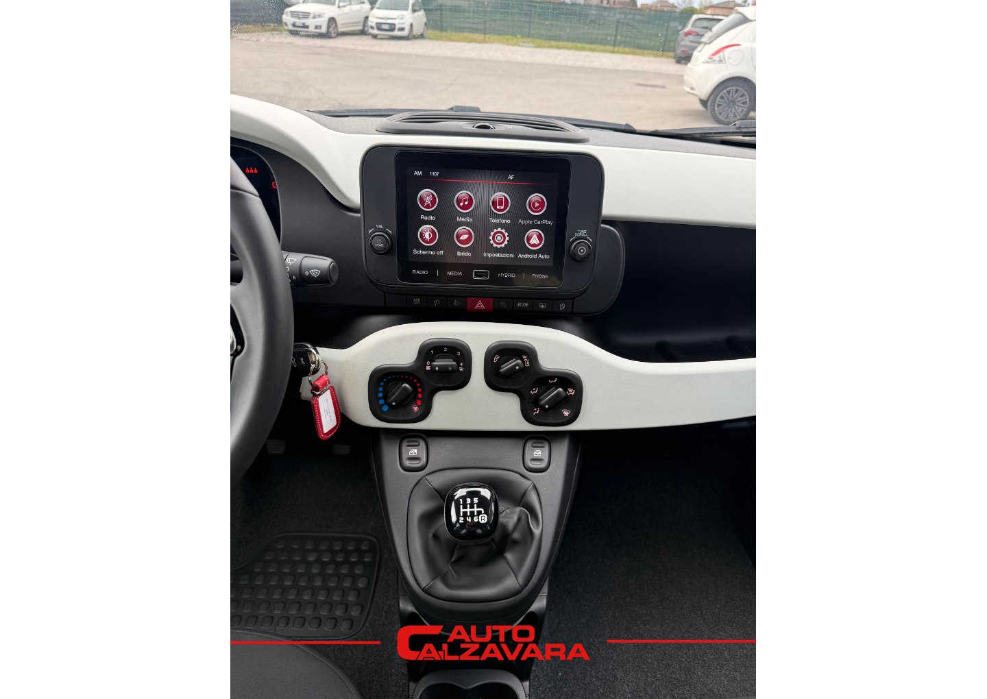 Fiat Panda Cross 1.0 FireFly S&S Hybrid / NERO CINEMA / GZ685BR