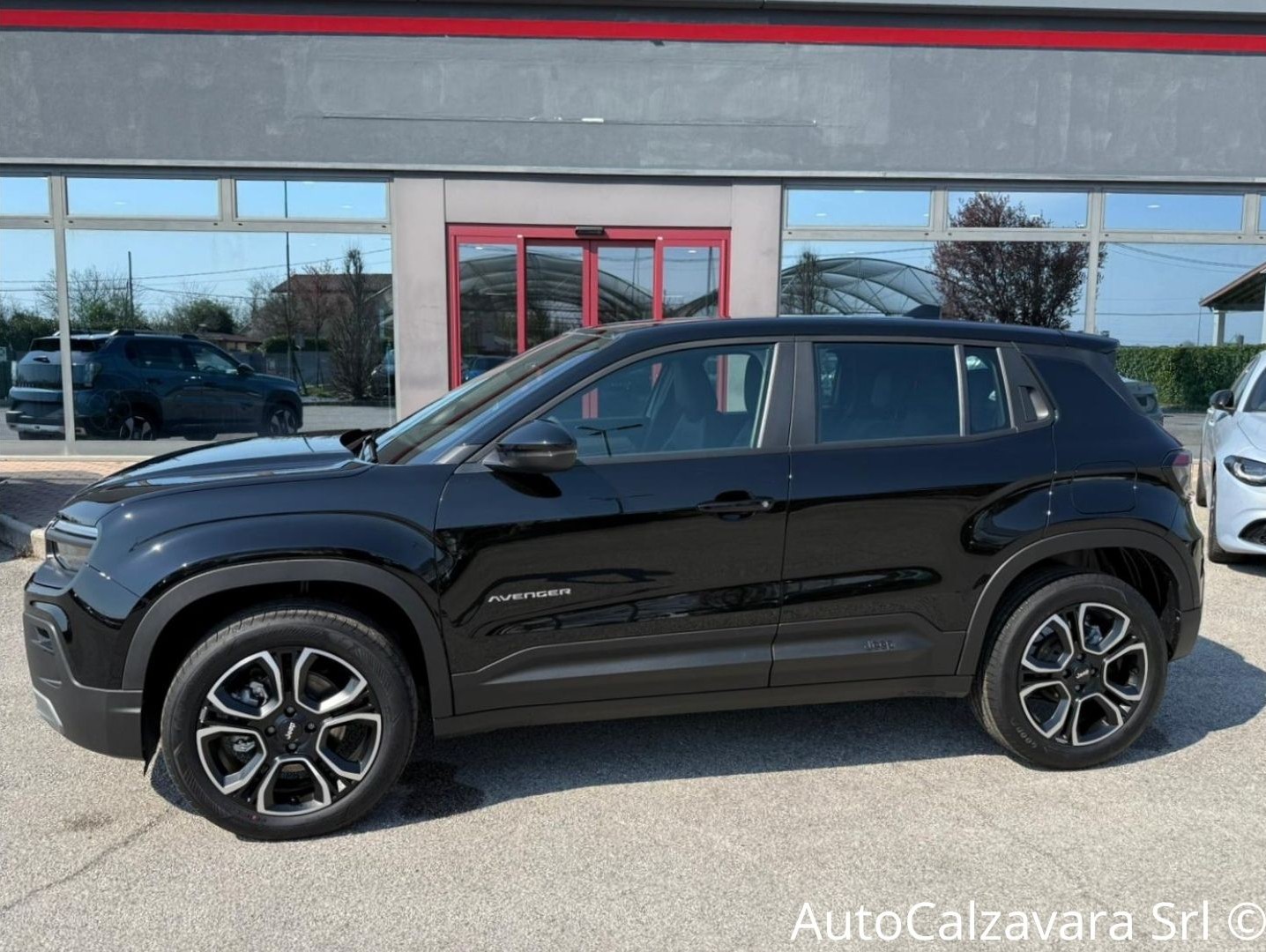 Jeep Avenger 1.2 Turbo 110 CV MHEV Altitude / NERO VULCANO / HC571KM