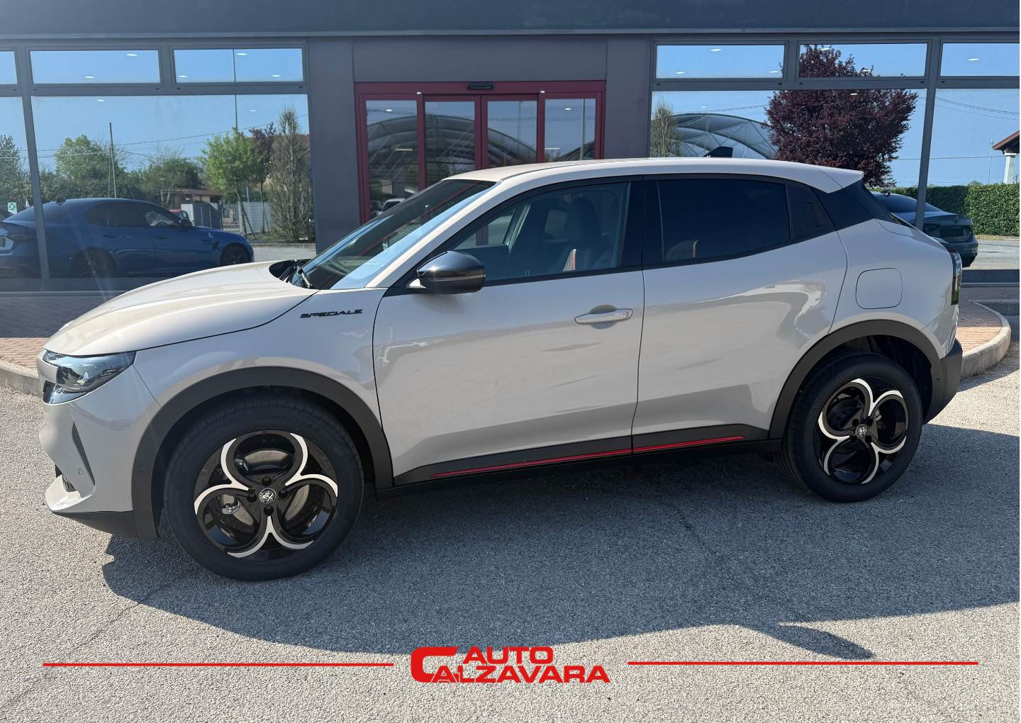 Alfa Romeo Junior 1.2 145 CV Hybrid eDCT6 Speciale / MARFIL SCALA AVORIO / RJA33524