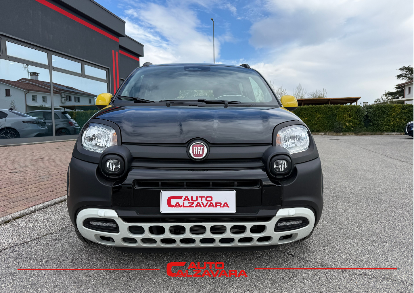 Fiat Panda Cross 1.0 FireFly S&S Hybrid / NERO CINEMA / GZ685BR