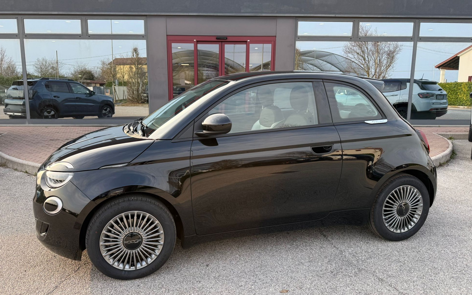 Fiat 500 Berlina Hybrid Torino / NERO ONYX / TX262578