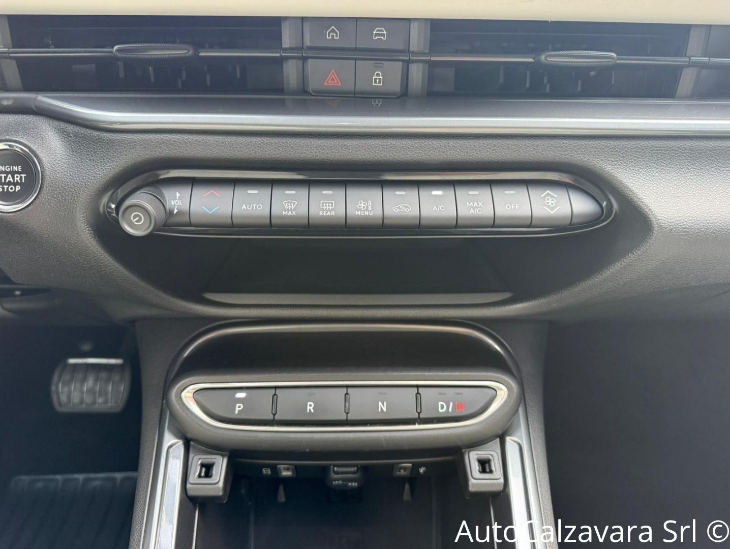 Fiat 600 Hybrid 100 CV DCT MHEV La Prima / CREMA CAPUCCINO / GY469CV