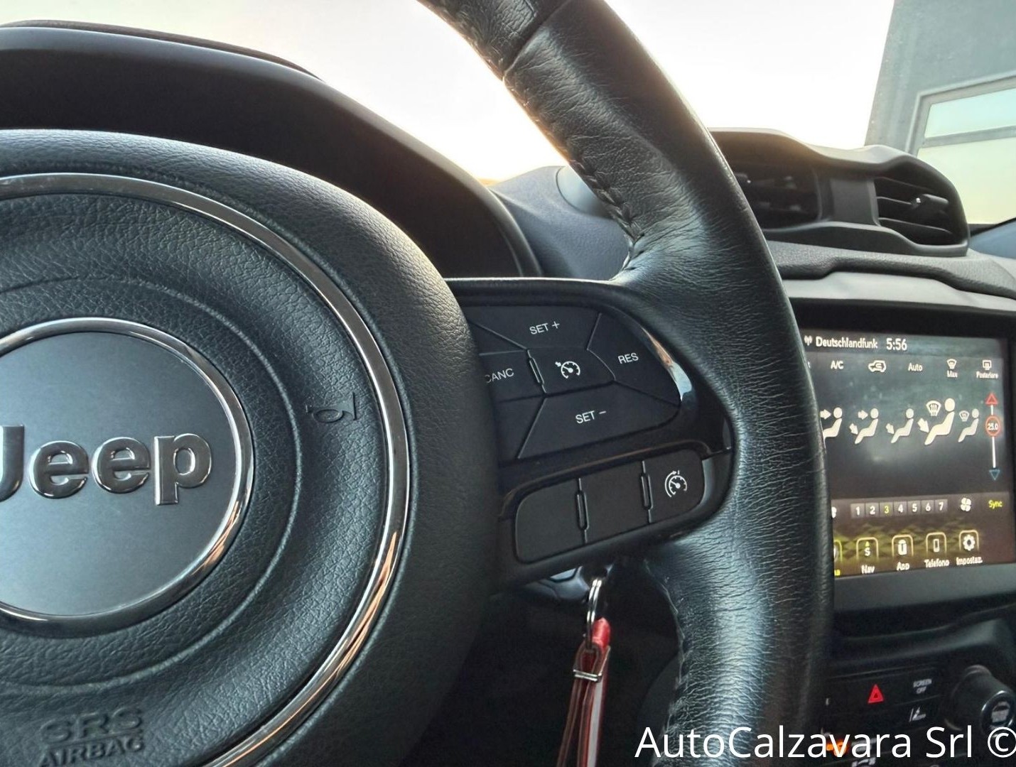 Jeep Renegade 1.0 T3 Night Eagle / BLACK CLEAR COAT / GA451LD