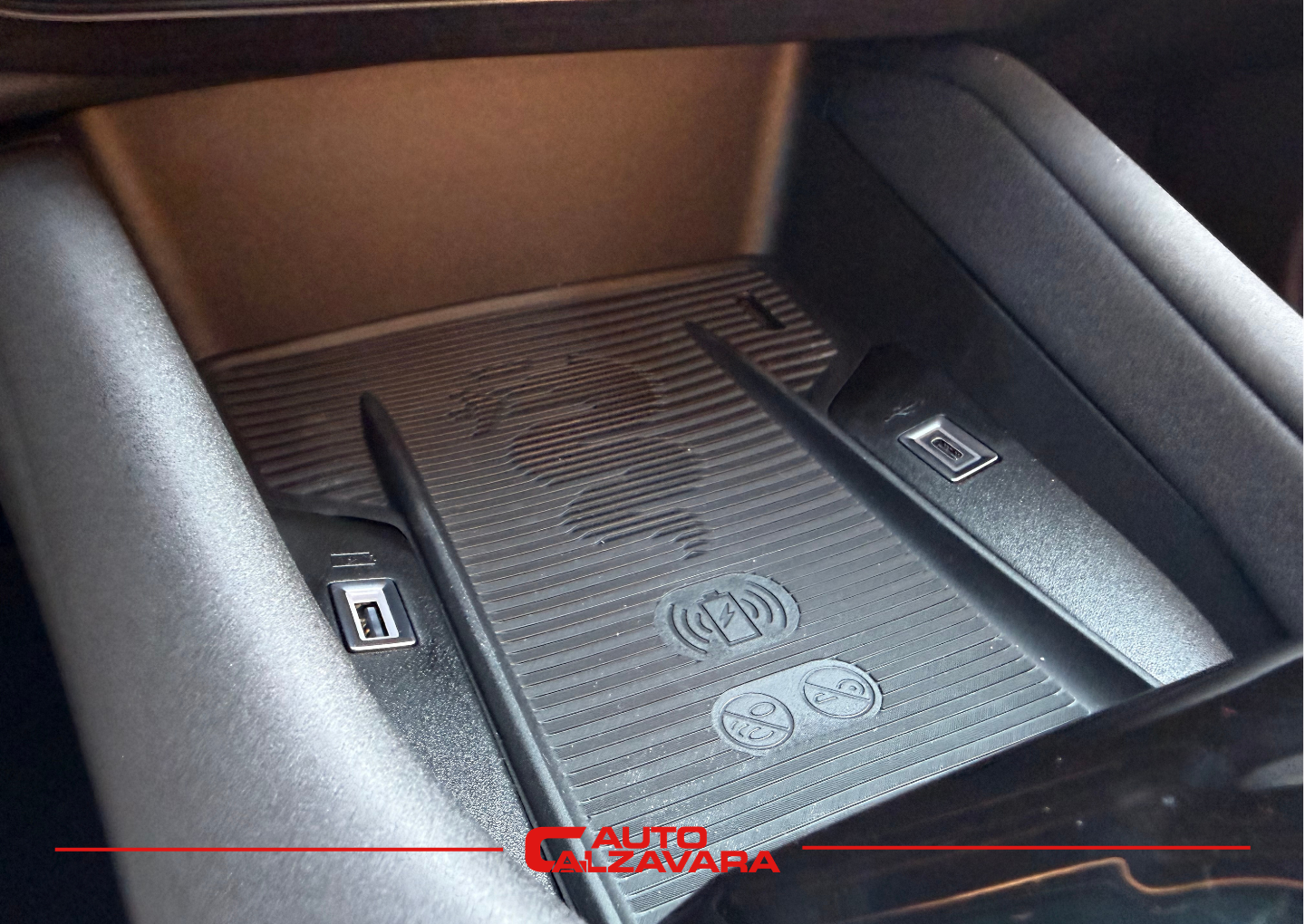 Alfa Romeo Junior 1.2 145 CV Hybrid eDCT6 Speciale / MARFIL SCALA AVORIO / RJA33524