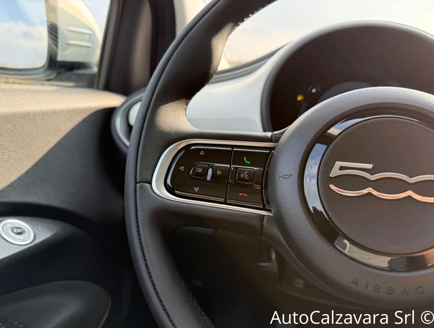 Fiat 500 Berlina Hybrid Torino / BIANCO GELATO / TX262635