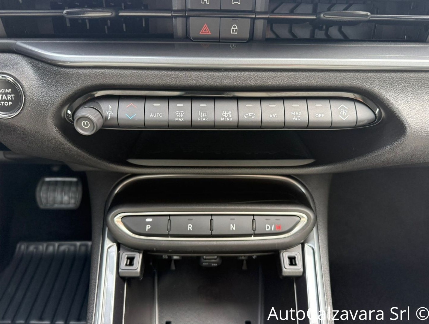 Fiat 600 Hybrid 100 CV DCT MHEV La Prima / AZZURRO ACQUA / GY632CV