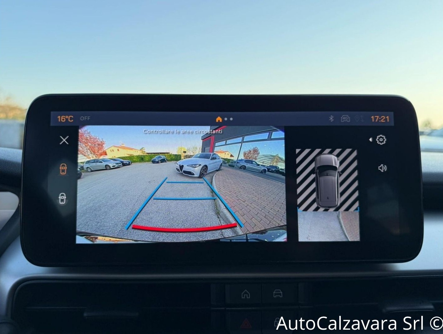 Jeep Avenger 1.2 Turbo 110 CV MHEV Altitude / NERO VULCANO / HC571KM