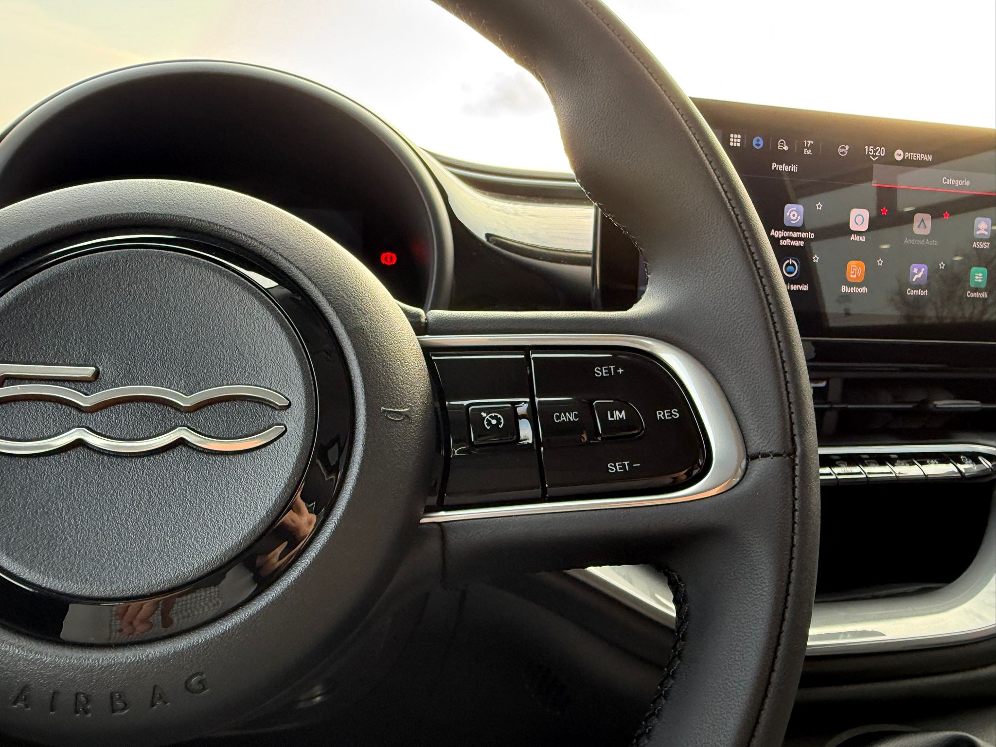 Fiat 500 Berlina Hybrid Torino / NERO ONYX / TX262578