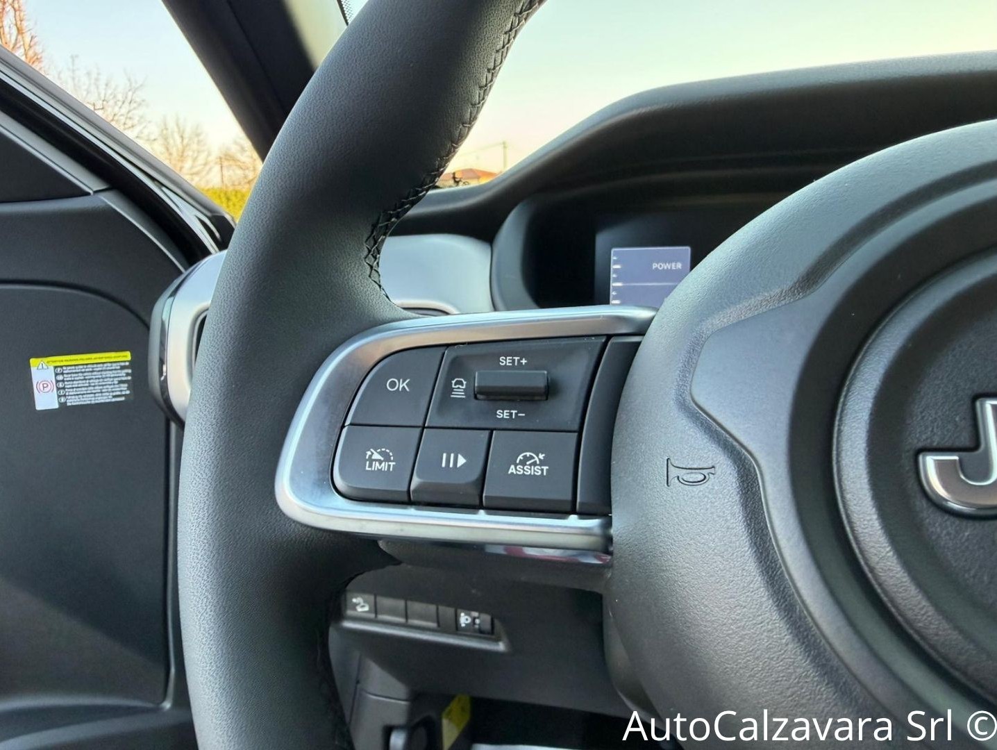 Jeep Avenger 1.2 Turbo 110 CV MHEV Altitude / NERO VULCANO / HC571KM