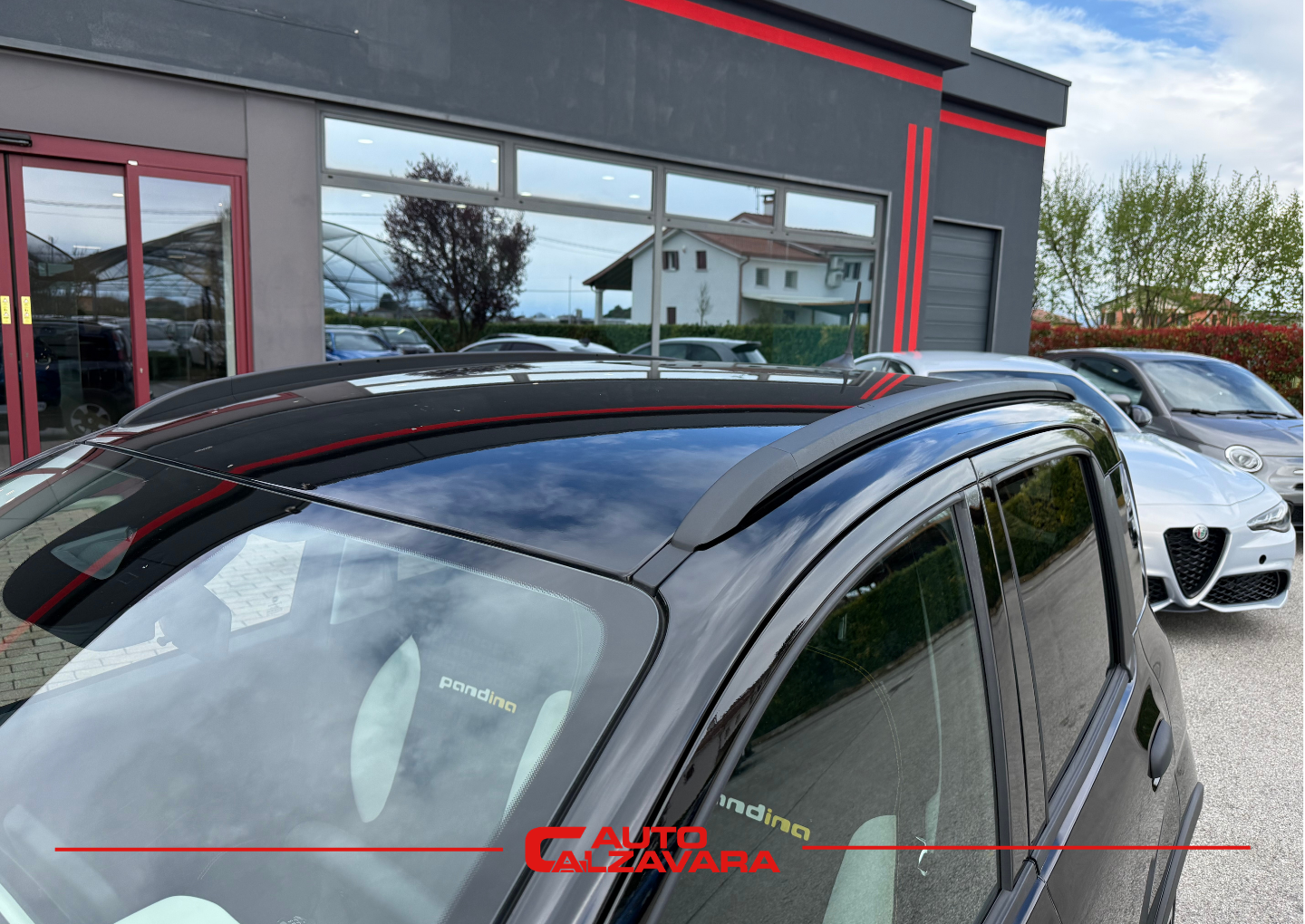 Fiat Panda Cross 1.0 FireFly S&S Hybrid / NERO CINEMA / GZ685BR